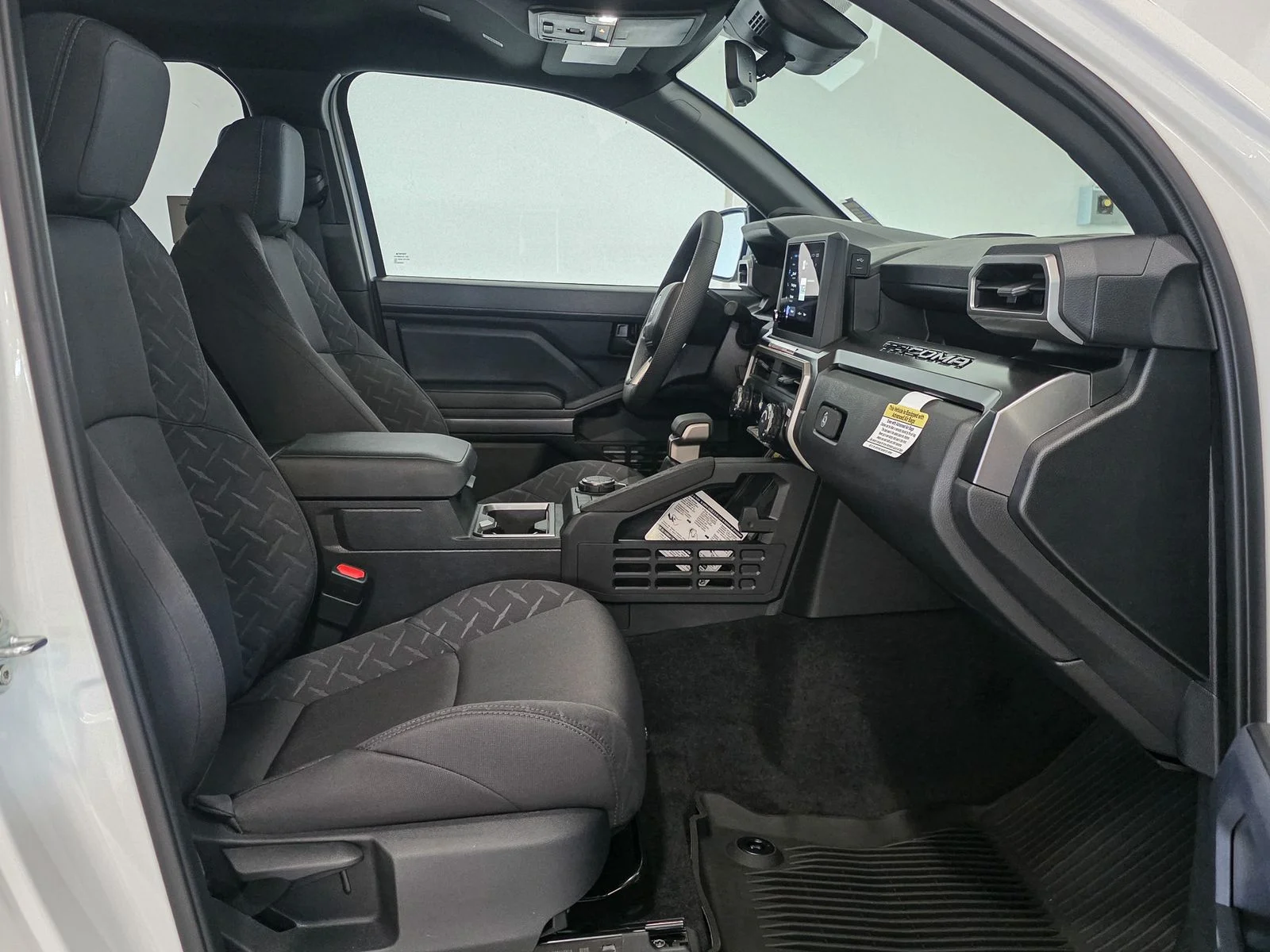 2026 Toyota Tacoma SR5 - Photo 21