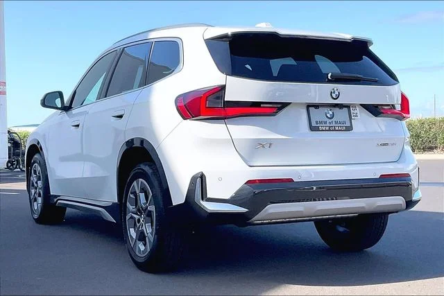 New 2026 Alpine White BMW xDrive28i image 3