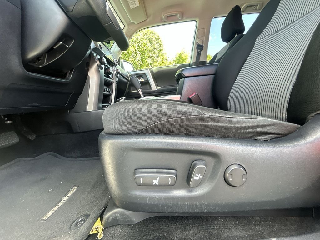 Used 2023 White Toyota SR5 image 17