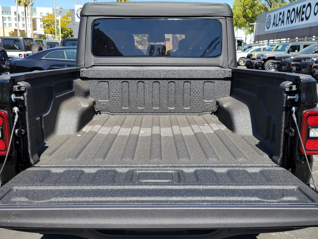 New 2026 Black Clear-Coat Exterior Paint Jeep Rubicon image 19