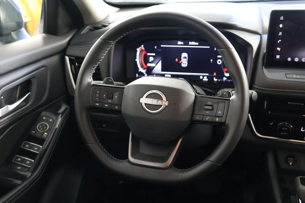 Used 2025 Boulder Gray Nissan SL image 10