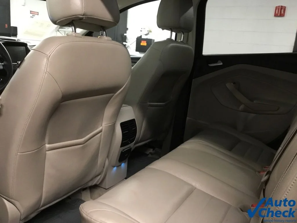 Used 2014 Red Ford Titanium image 28