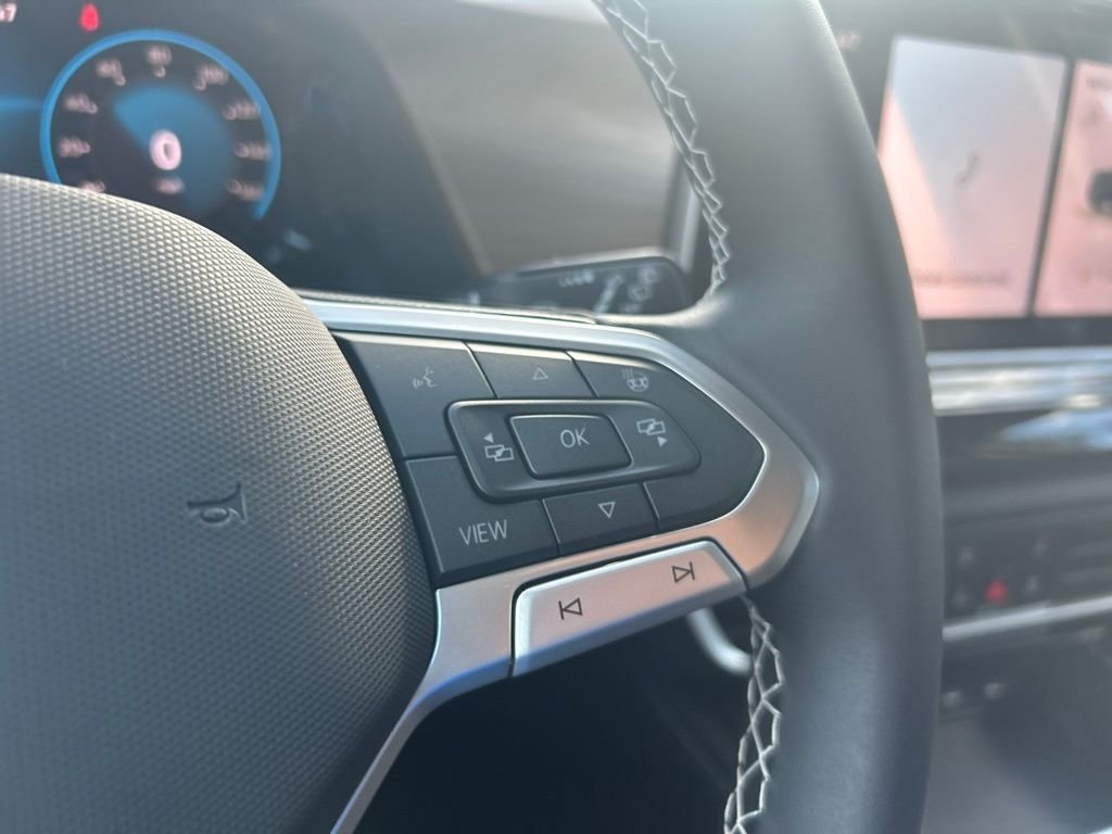 New 2026 Black Volkswagen SE w/Technology image 20