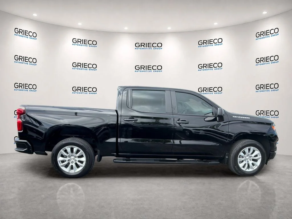 Used 2025 Black Chevrolet Custom image 8