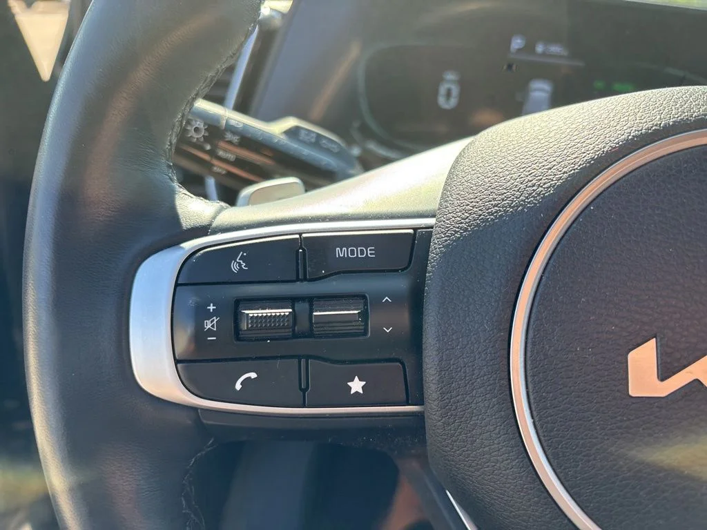 Used 2023 Blue Kia EX image 19