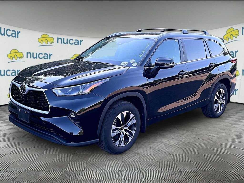 Used 2023 Black Toyota XLE image 3