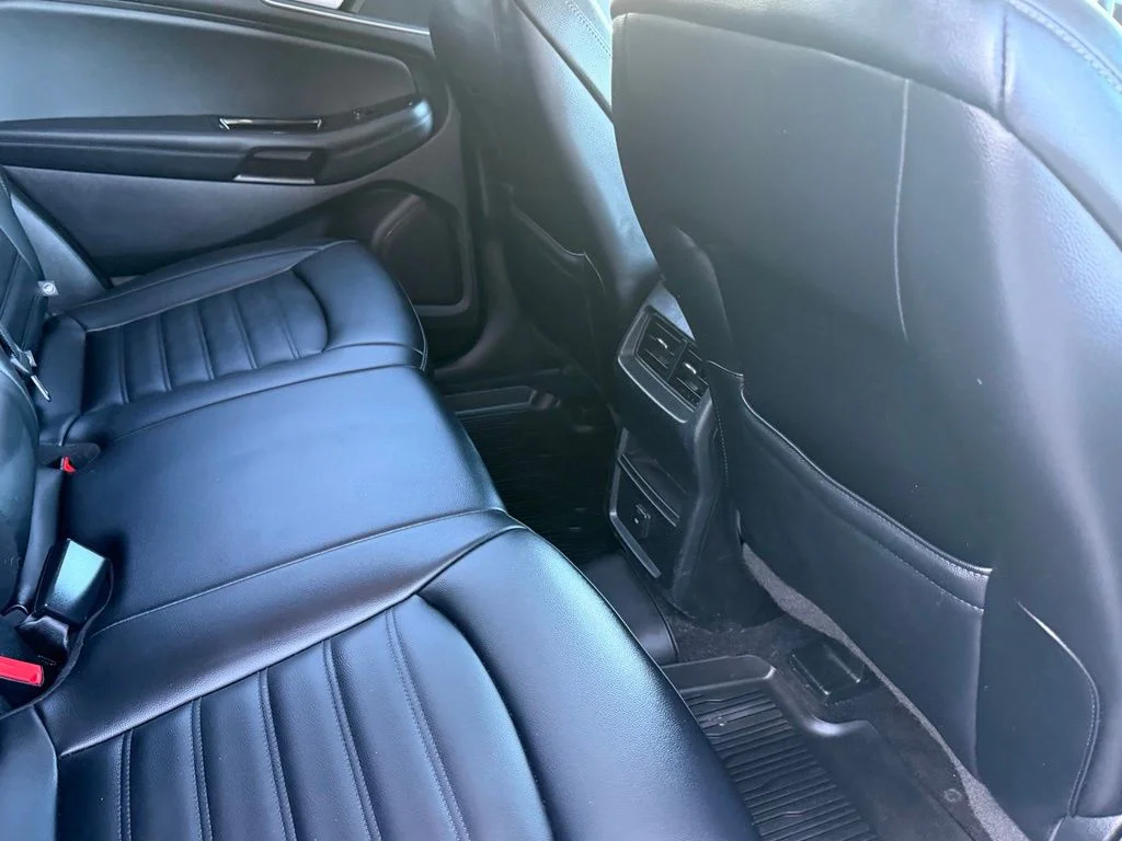 Used 2019 Green Ford SEL image 40