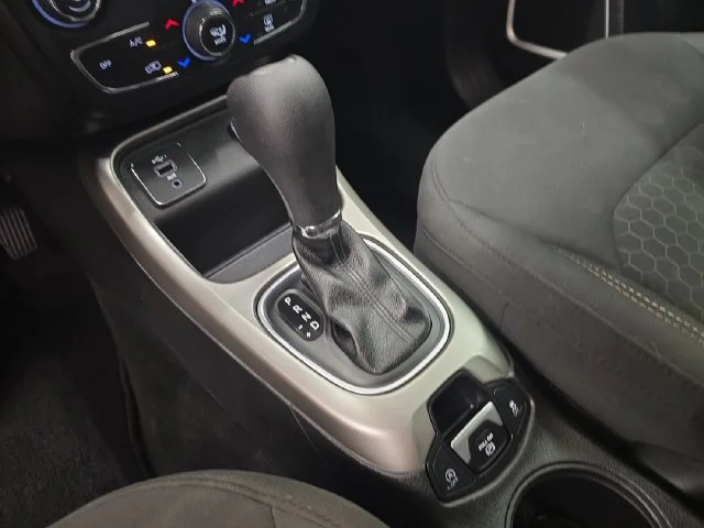 Used 2019 Diamond Black Jeep Sport image 24