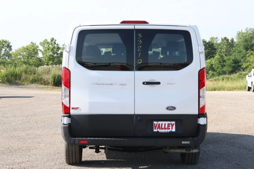 Used 2023 Oxford White Ford XLT image 8