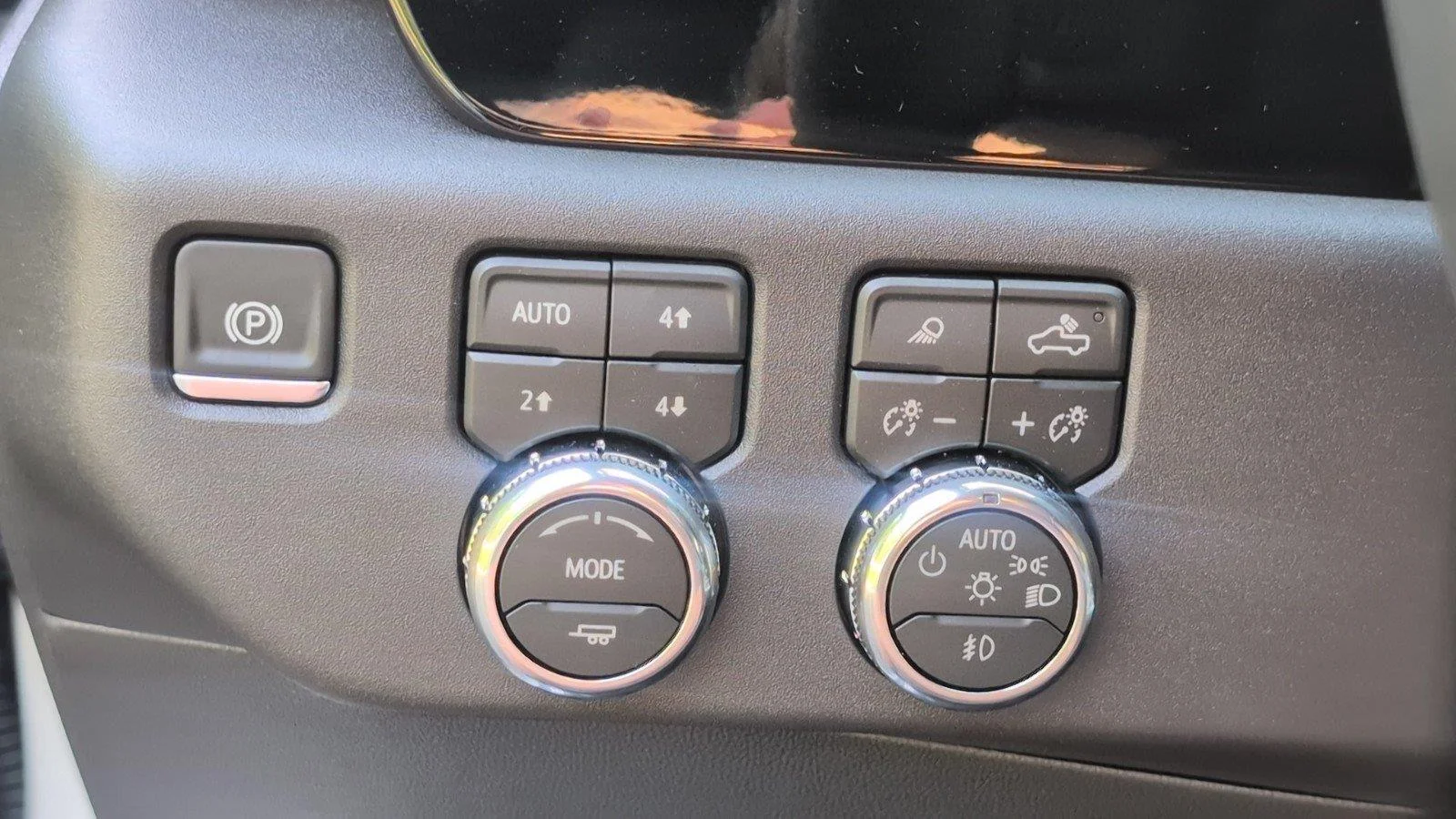 New 2026 Summit White GMC SLT image 31