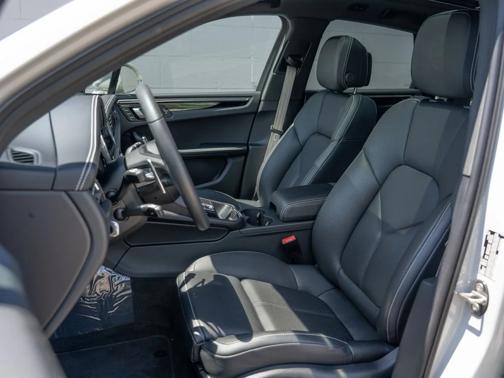Used 2026  Porsche S image 5