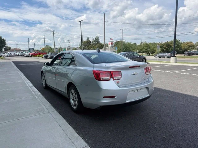 Used 2014 Silver Chevrolet LS image 5