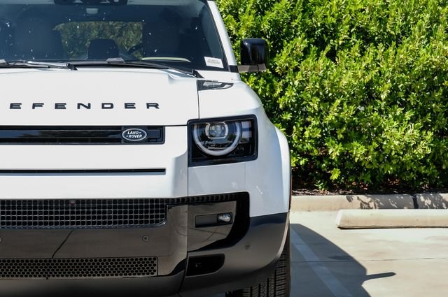 New 2026 Fuji White Land Rover S image 58