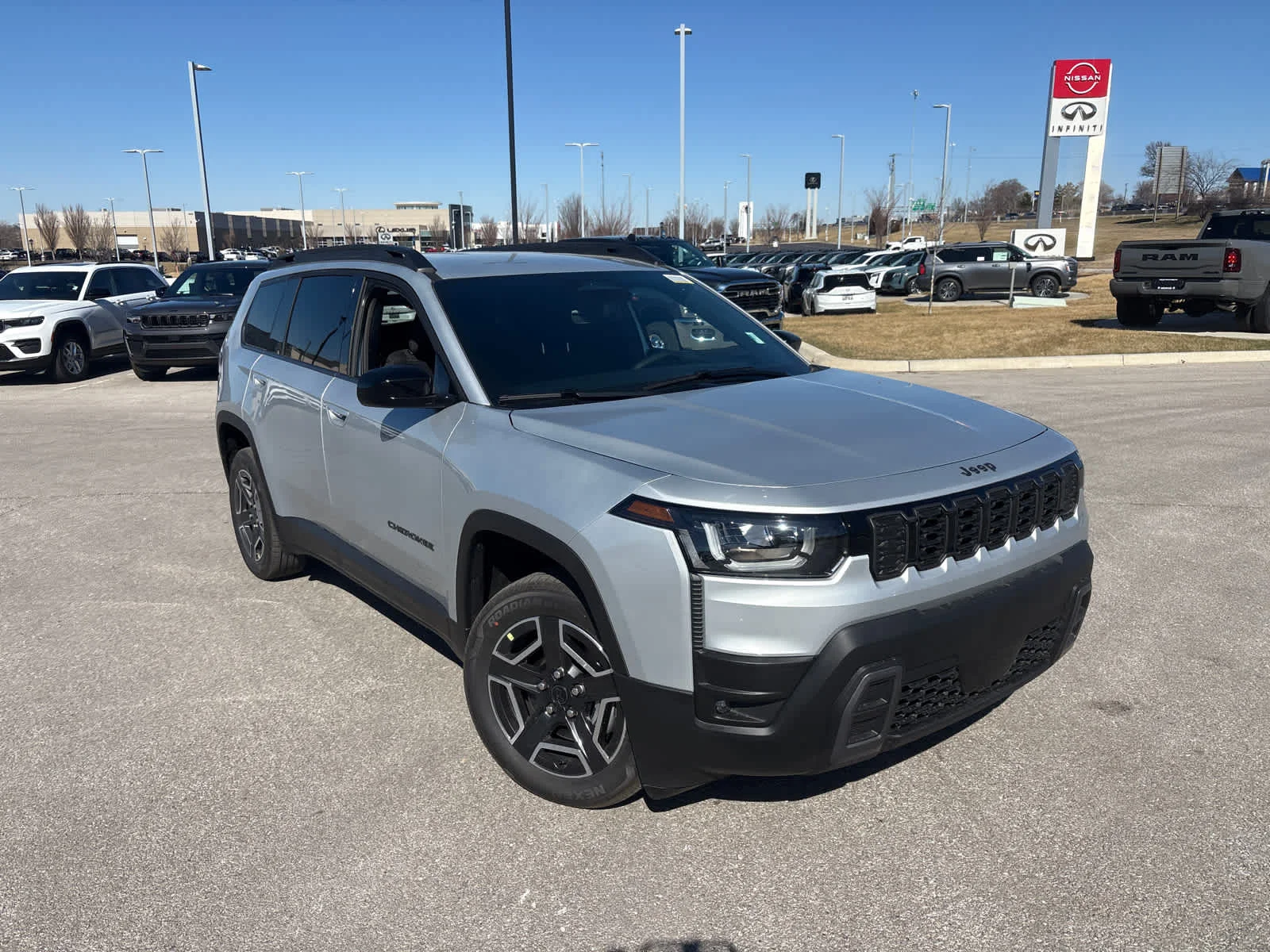 New 2026 Silver Zynith Clearcoat Jeep Laredo image 2