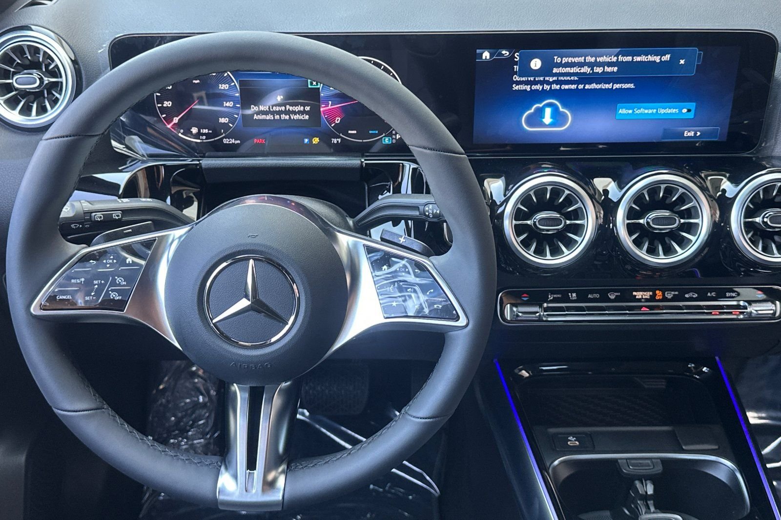 Certified Used 2025 Black Mercedes-Benz GLA 250 image 14