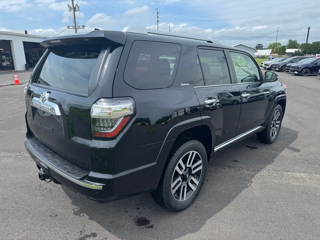 Used 2019  Toyota Limited image 7