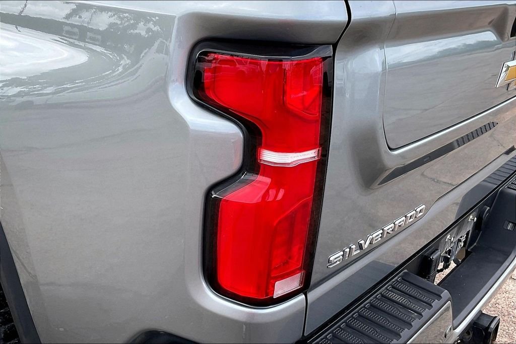 Used 2025 Gray Chevrolet High Country image 20