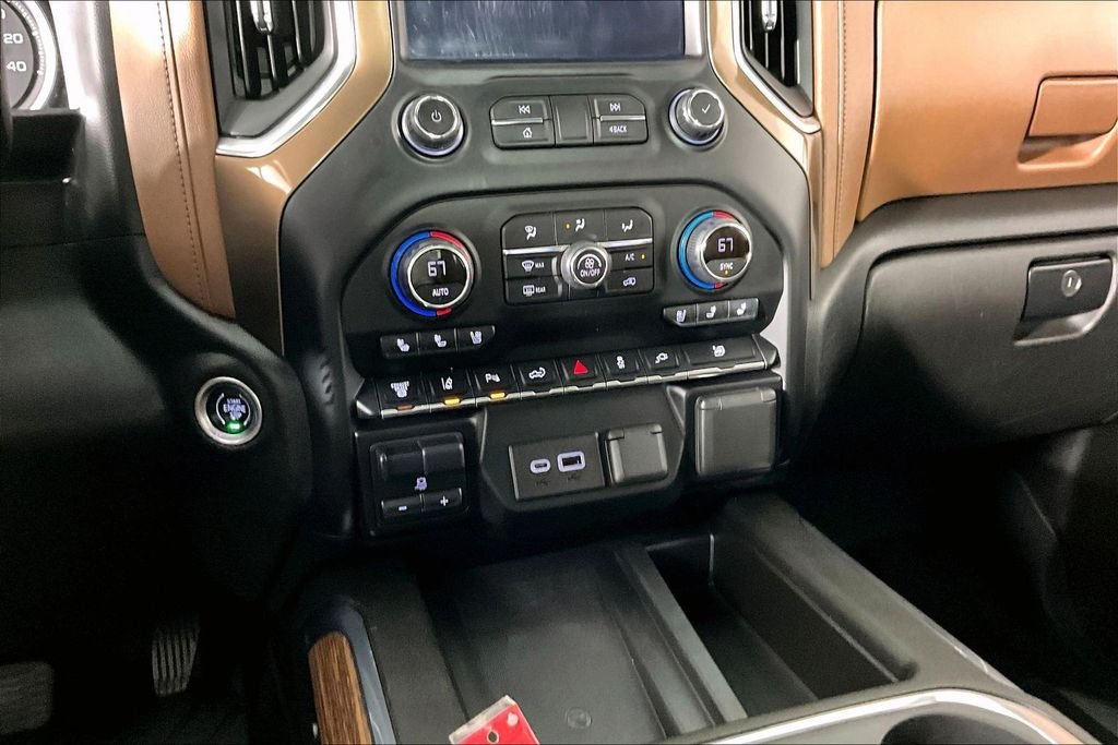 Used 2021 White Chevrolet High Country image 9