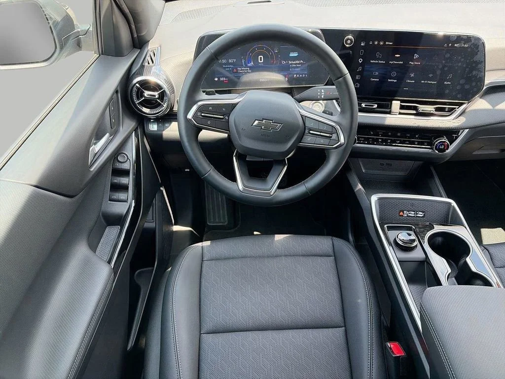 2026 Chevrolet Equinox LT - Photo 11