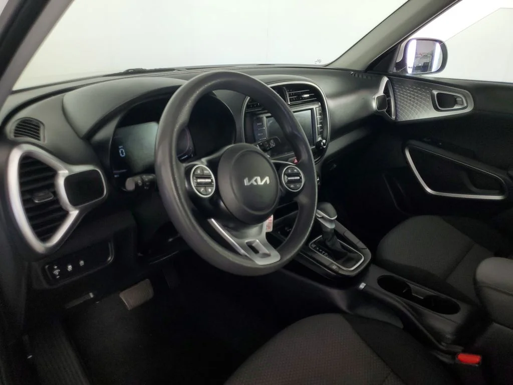 Used 2025 White Kia LX image 11