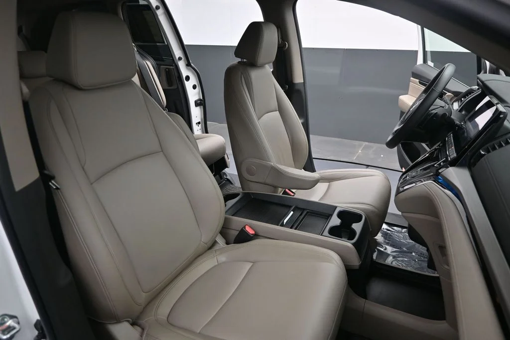 Used 2023  Honda Touring image 26