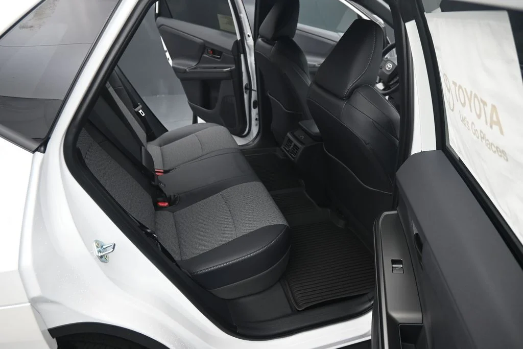 New 2026 Wind Chill Pearl <sup>1</sup> Toyota  XLE image 18