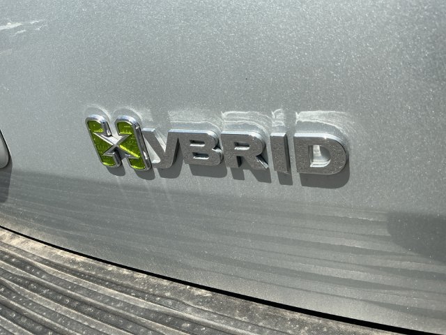 Used 2013 Silver Chevrolet Hybrid image 18