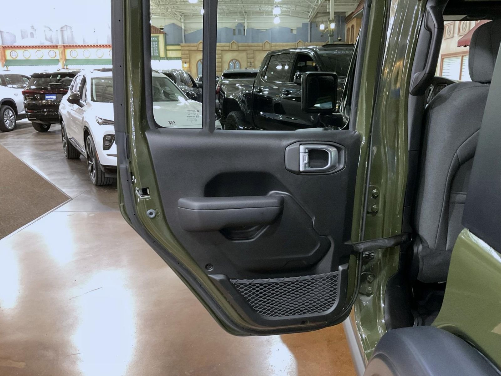 Used 2024 Green Jeep Sport image 20