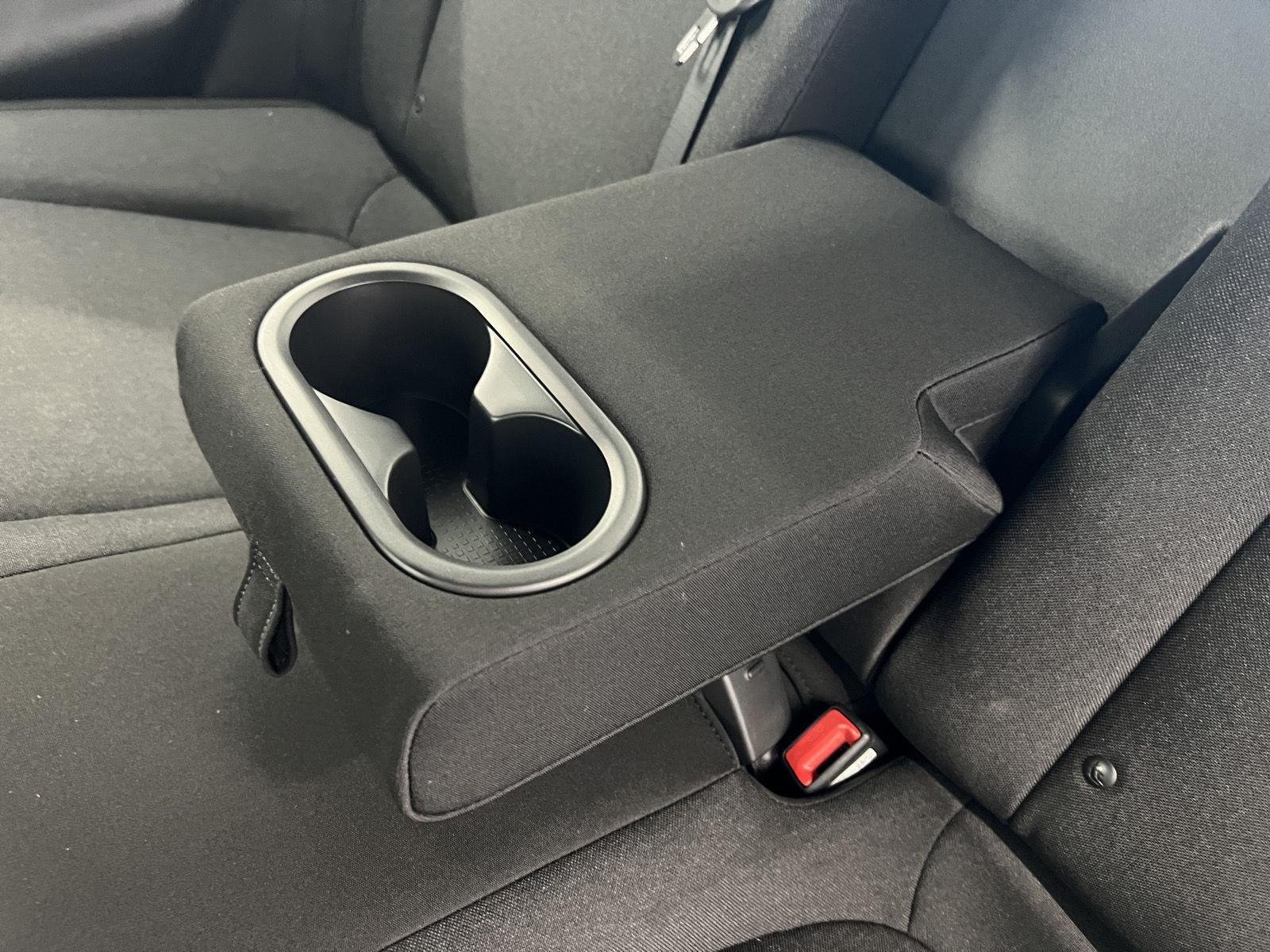 2025 Hyundai IONIQ 6 SE - Photo 24