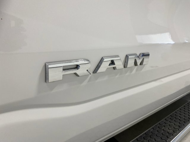 Used 2019 Ivory White Tri-Coat Pearlcoat Ram Laramie image 31