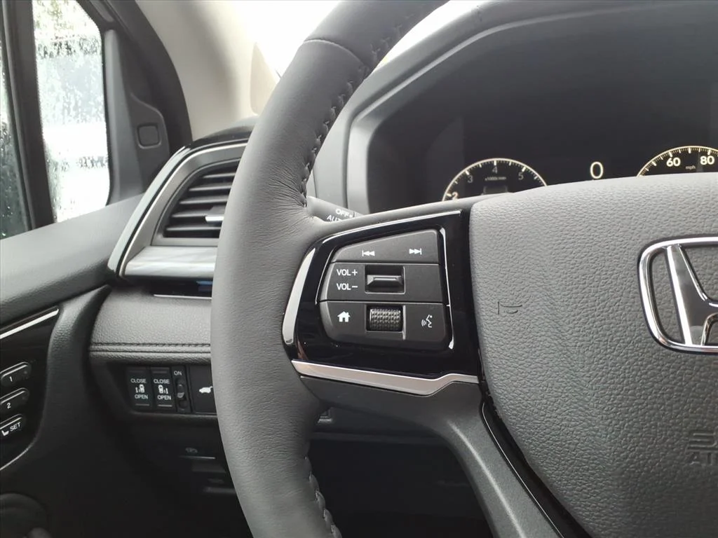 2026 Honda Odyssey Elite - Photo 14