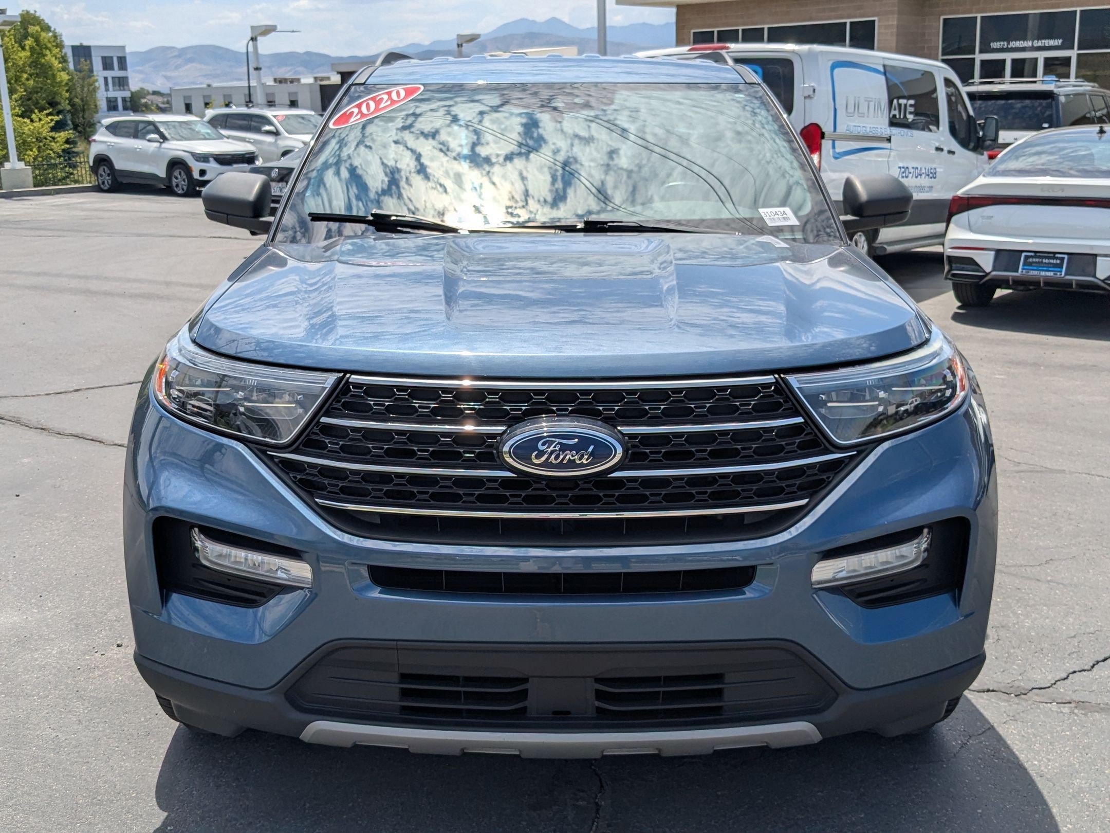 Used 2020 Blue Metallic Ford XLT image 9