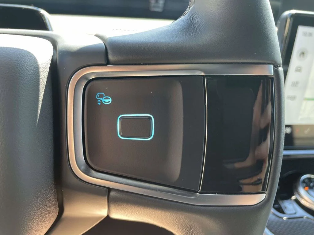 New 2026 Space Silver Metallic Ford Platinum® image 23