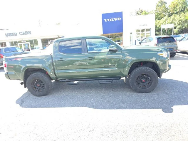 Used 2022 Green Toyota TRD Sport image 5