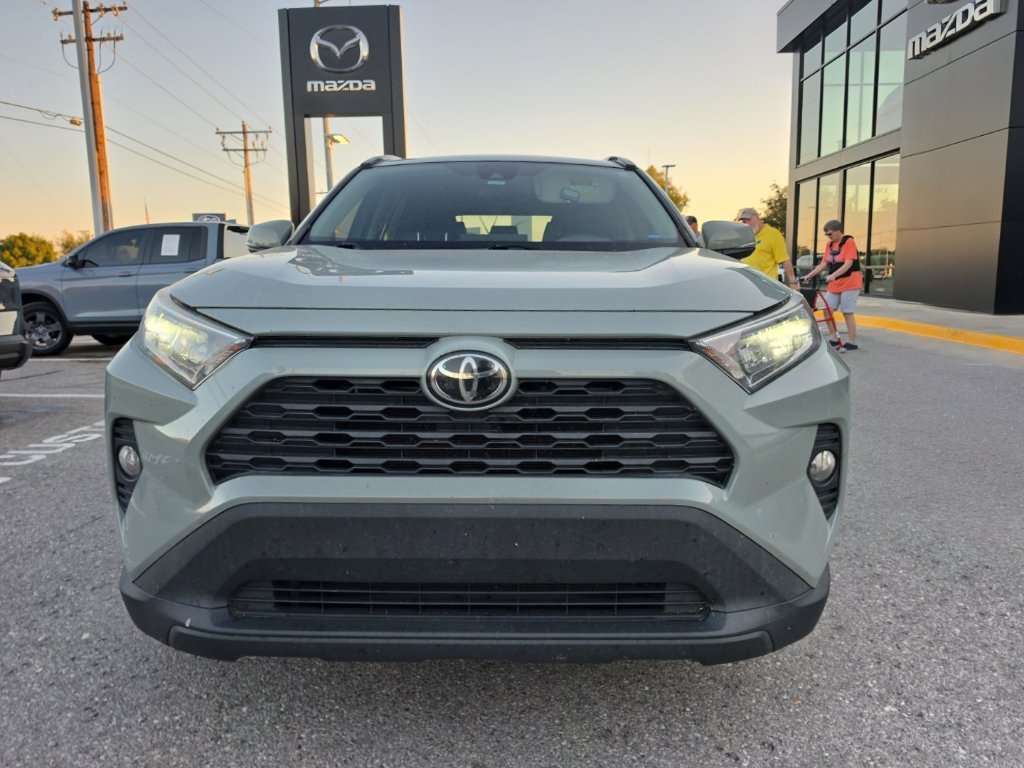 Used 2020 Gray Toyota XLE image 22