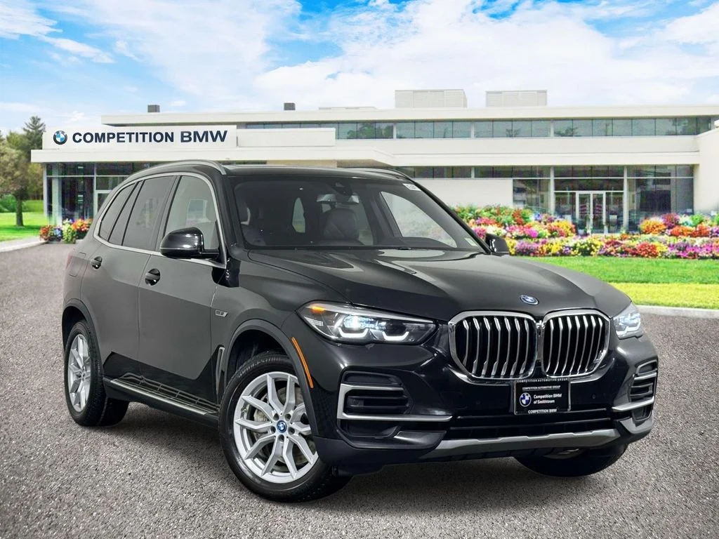 2023 BMW X5 xDrive45e's photo