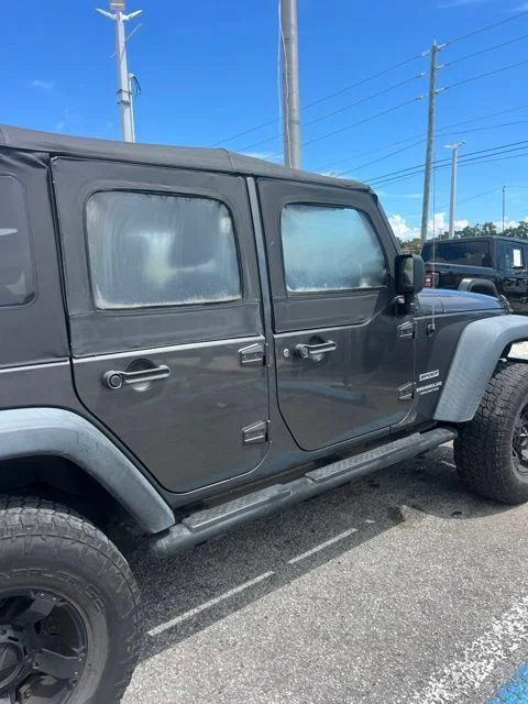 Used 2016 Gray Jeep Unlimited Sport image 3