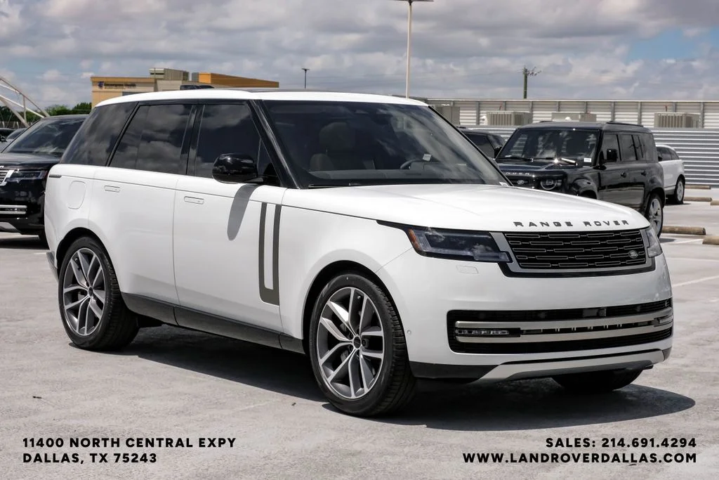 New 2026 Fuji White Land Rover SE image 6