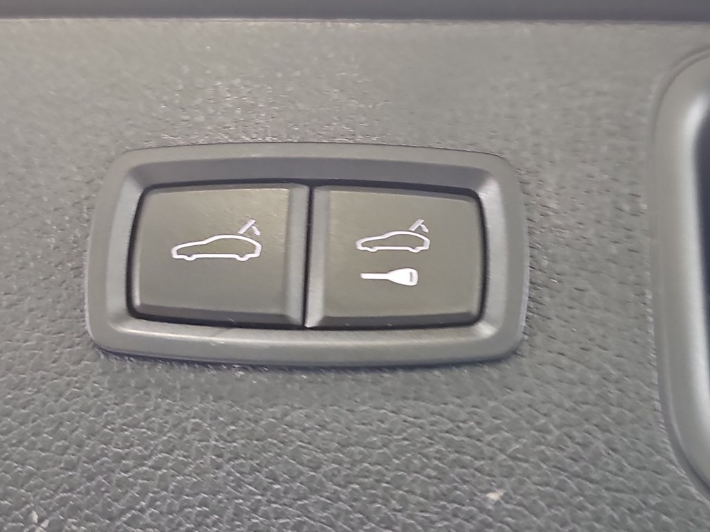 Used 2023 Gray Porsche Base image 16