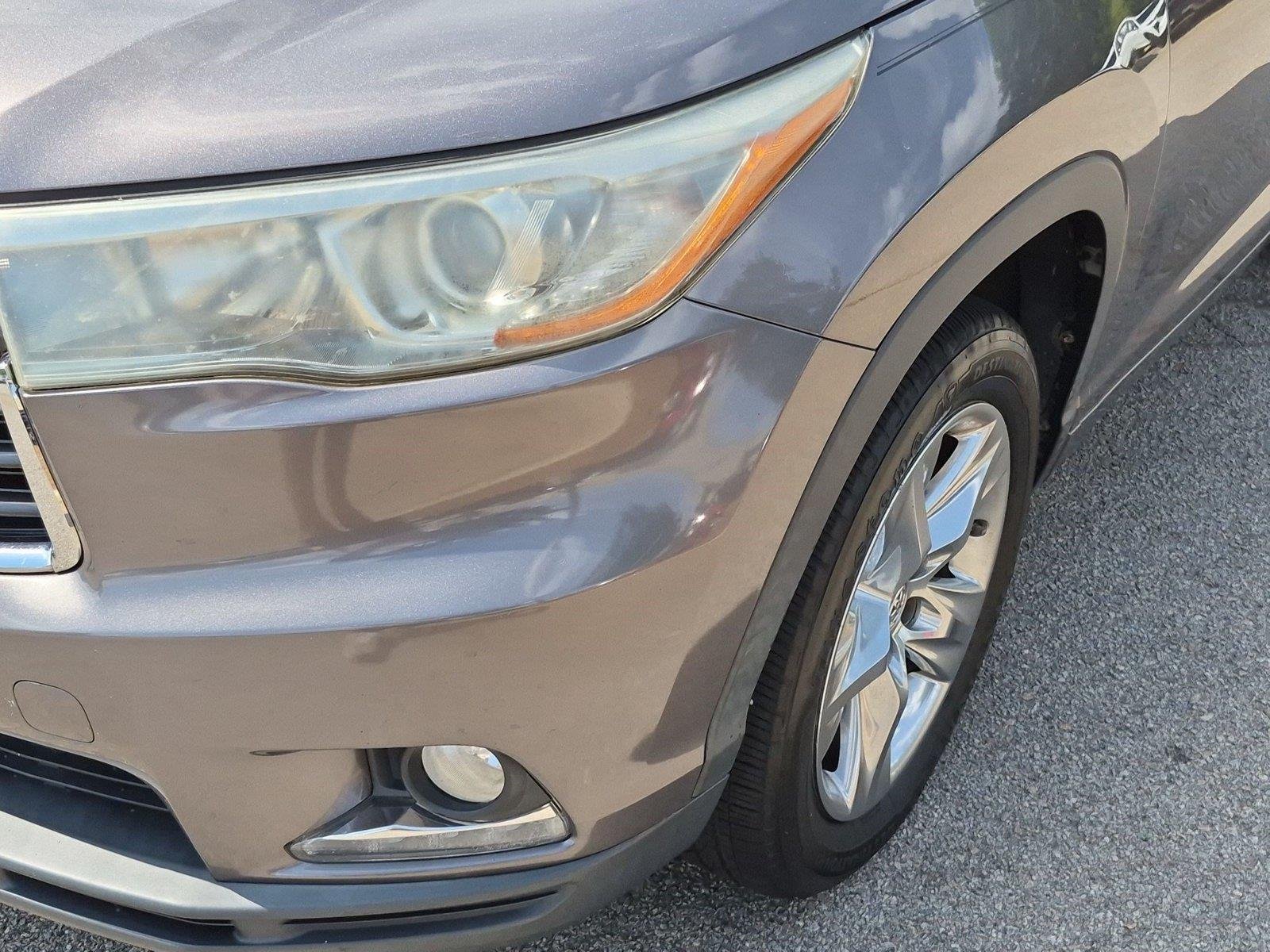 Used 2015 Predawn Gray Mica Toyota Limited image 6