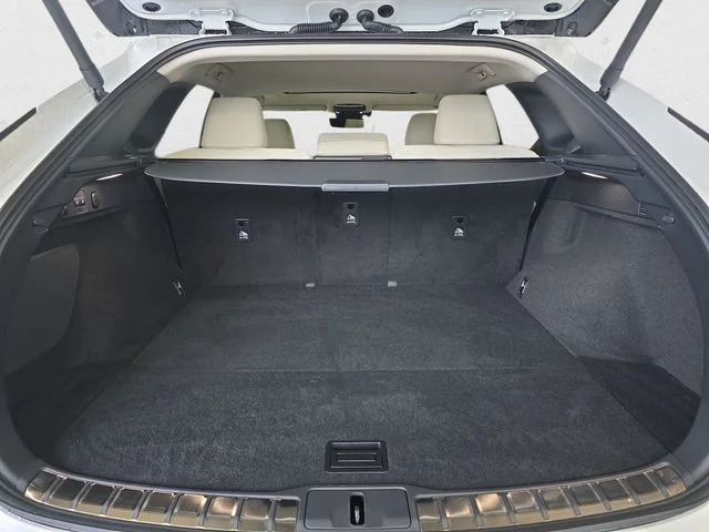 New 2026 Eminent White Pearl Lexus PREMIUM PLUS image 12