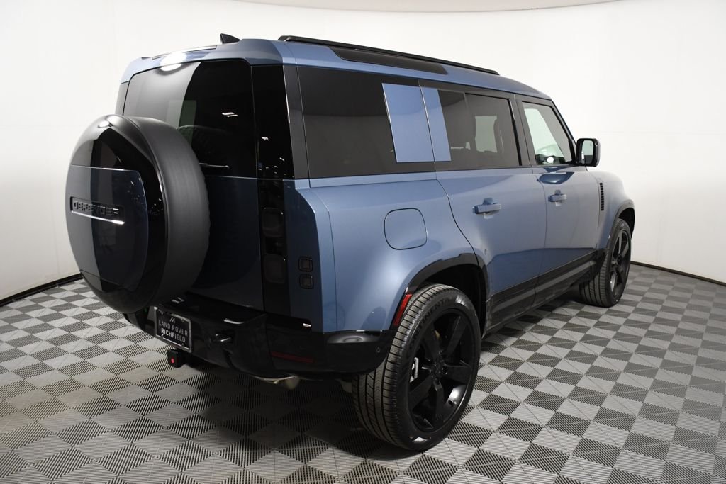 2026 Land Rover Defender X-Dynamic SE - Photo 6