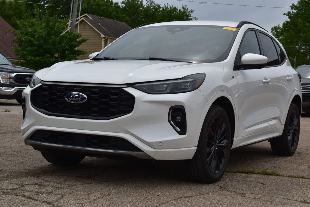 2023 Ford Escape ST-Line Elite AWD 2.0L's photo