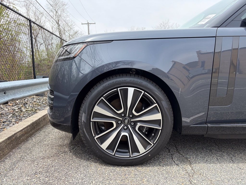 2025 Land Rover Range Rover SE - Photo 9