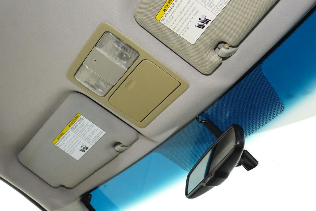 2012 Nissan Versa SL - Photo 17