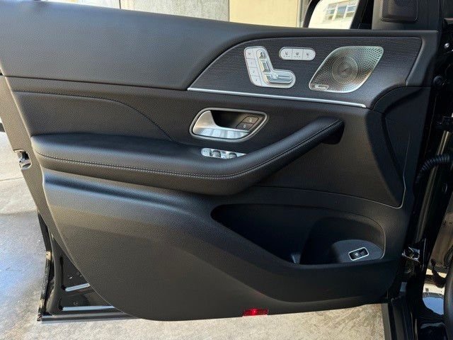Certified Used 2025 Black Mercedes-Benz GLS 450 image 20