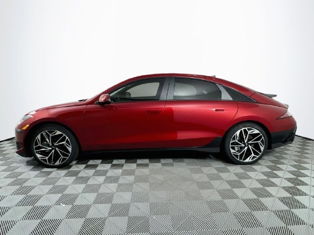 Certified Used 2025 Red Hyundai SEL image 3