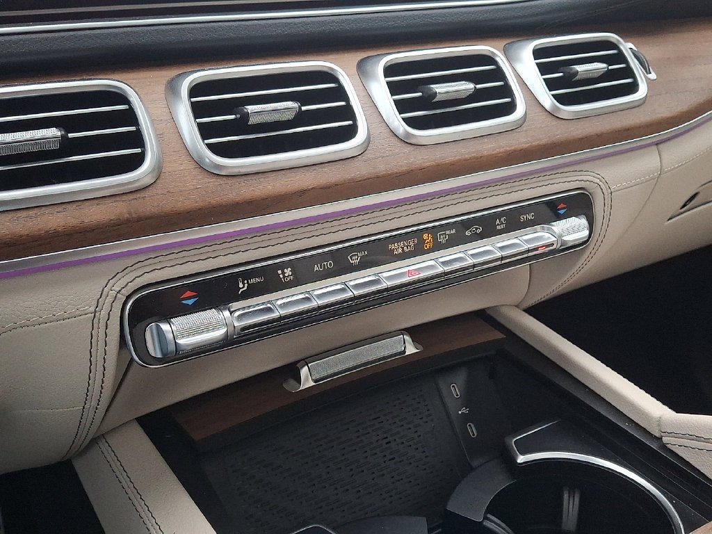 Certified Used 2024  Mercedes-Benz GLS 450 image 16