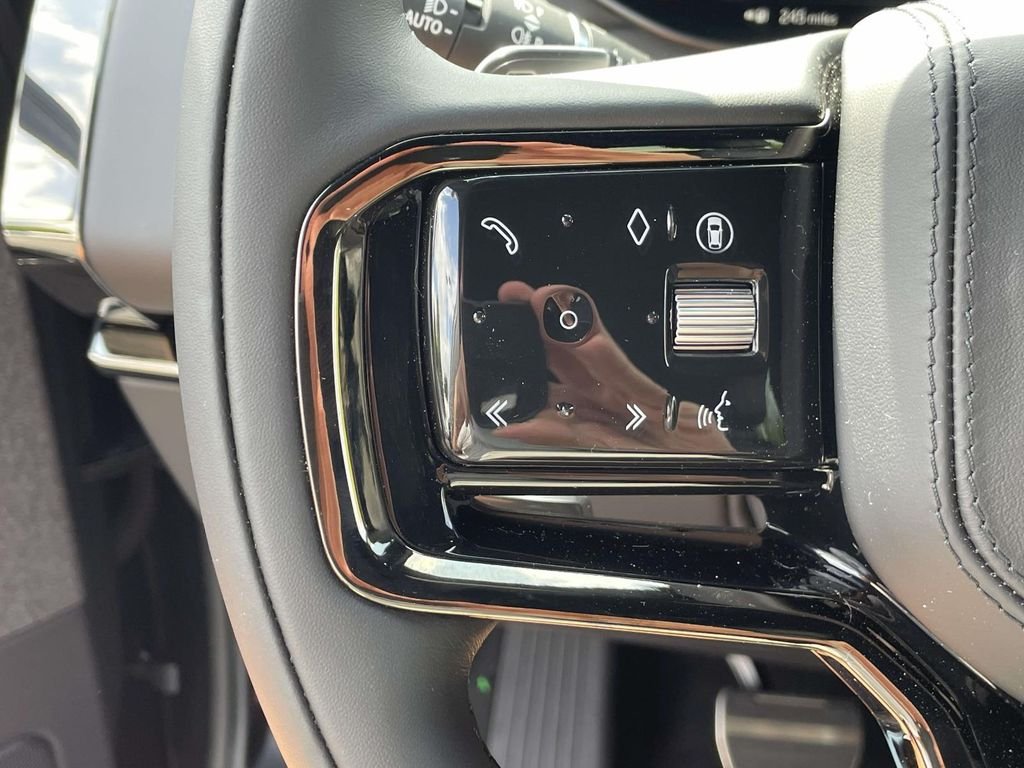 New 2026 Carpathian Grey Land Rover Dynamic SE image 37