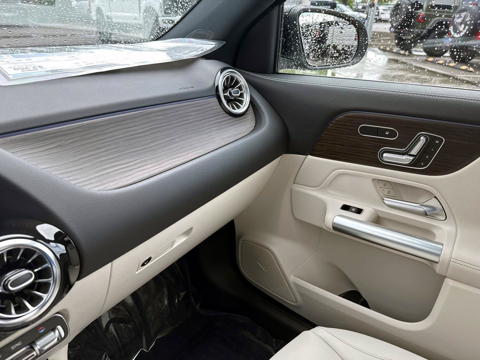 New 2026 Black Mercedes-Benz 250 SUV image 26